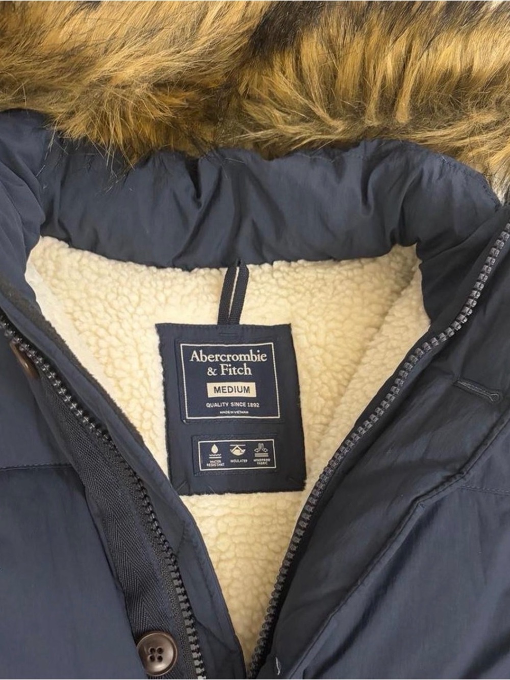 Abercrombie & Fitch Women’s Navy Puffer Coat with Faux-Fur Trim Size Medium